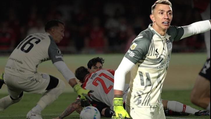 Muslera lost his temper after conceding a goal in the 16th second! He scolded his teammates