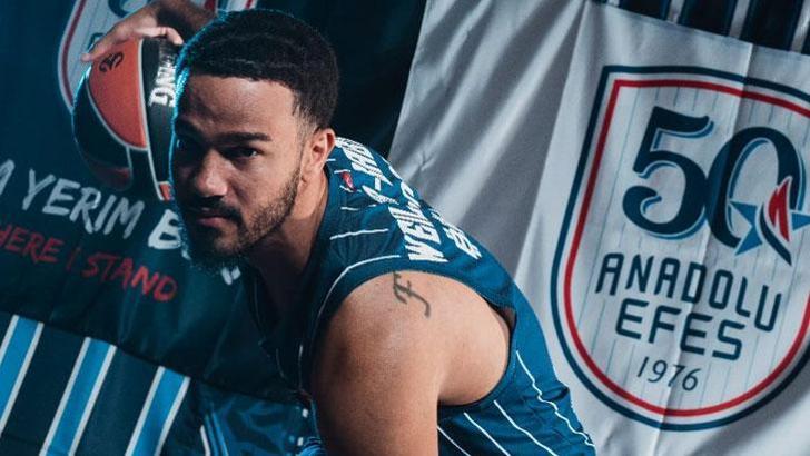 Nick Weiler-Babb özel röportaj I Anadolu Efes'in savunma bakanı Fanatik'e konuştu