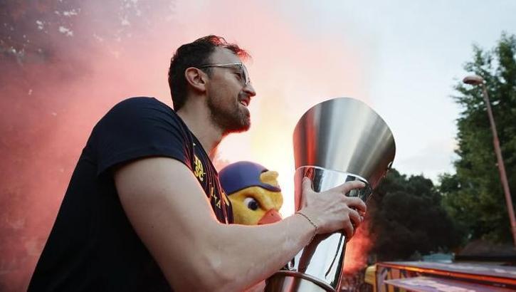 Fenerbahçe'de ayrılık! Yeni adresi herkesi şaşırttı
