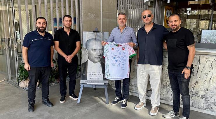 Karşıyaka Voleybol'a lker Ergüllü sponsor oldu