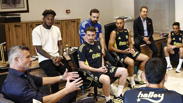 Fenerbahçe'de kritik toplantı! Sadettin Saran ve Ertan Torunoğulları, Samandıra'da futbolcularla görüştü...