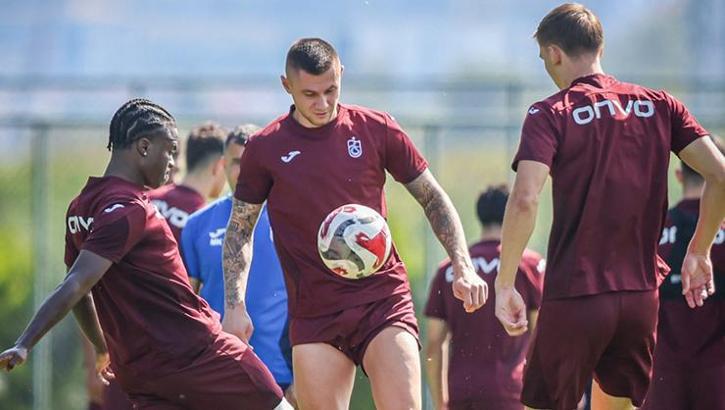 Trabzonspor, Karagümrük maçı için İstanbul’a gitti