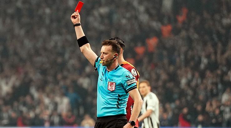 Galatasaray-Beşiktaş derbileri bol kırmızı kartlı!