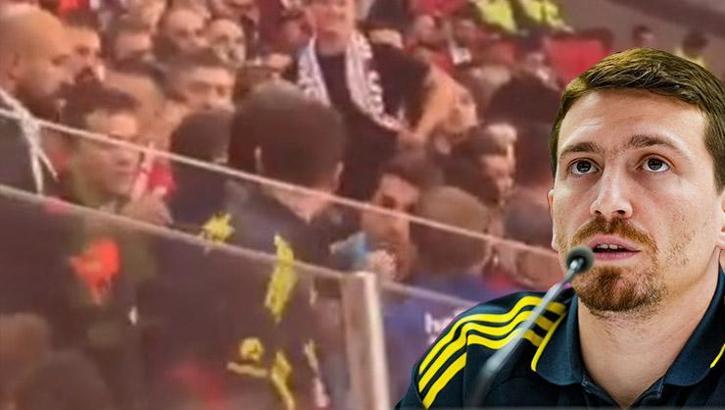 Mert Hakan Yandaş taraftar ile tartıştı! Samsunspor-Fenerbahçe maçında ortalık karıştı