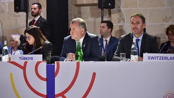 Malta'da dikkat çeken çıkış: Bakan Bak'tan Erdoğan ve Trump'a teşekkür
