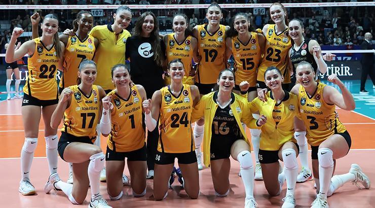 VakıfBank lige galibiyetle başladı | Zeren Spor - VakıfBank: 1-3