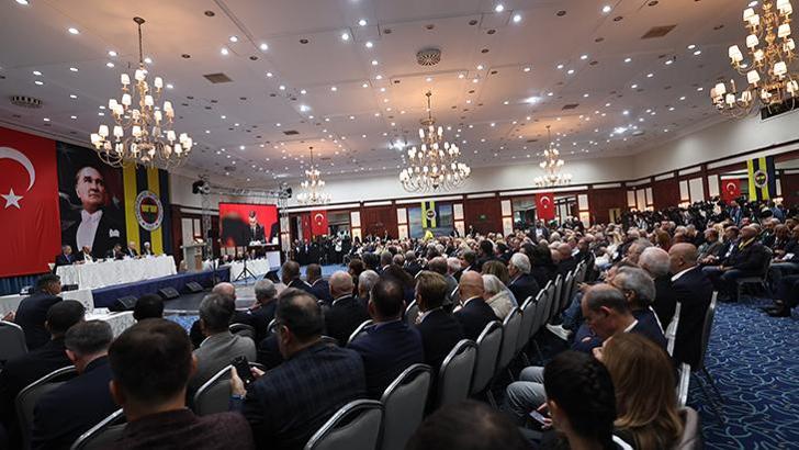 Fenerbahçe Yüksek Divan Kurulu Toplantısı'nda Ali Koç ayakta alkışlandı! 'Saran ile şampiyon olalım'