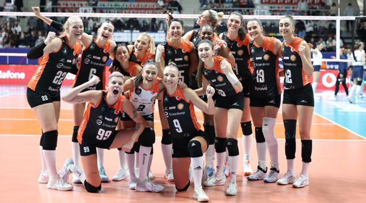 Eczacıbaşı Dynavit, deplasmanda galip