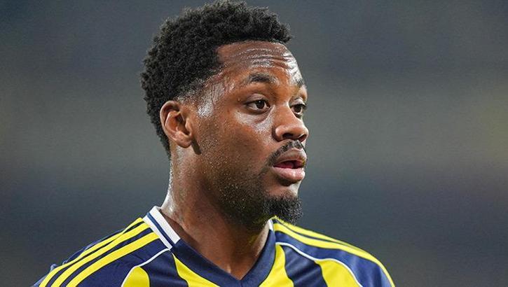 Fenerbahçe'de Jhon Duran formasına kavuştu