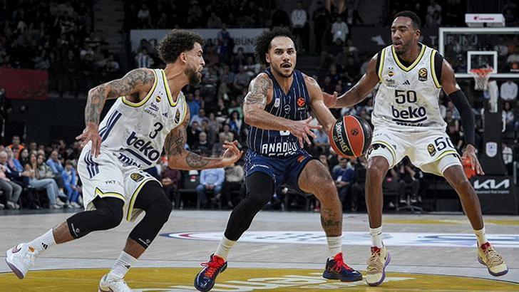 EuroLeague'de Türk derbisi Fenerbahçe'nin! Anadolu Efes - Fenerbahçe Beko maç sonucu 69-79