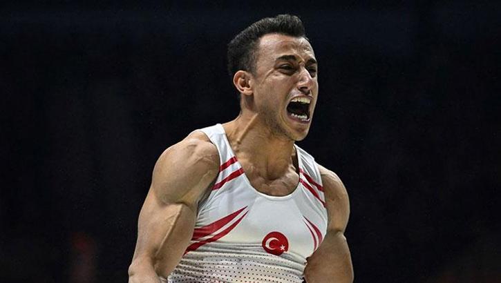 Adem Asil dünya ikincisi