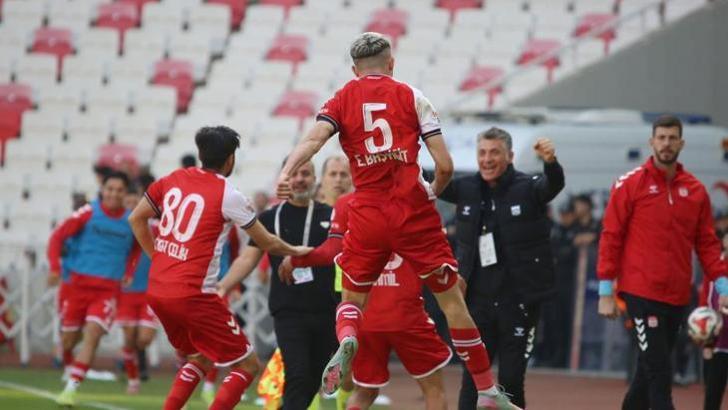 Sivasspor, Manisa FK karşısında son dakikalarda güldü!