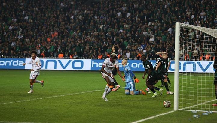 Çok konuşulacak pozisyon! İşte Galatasaray'ın iptal edilen golü