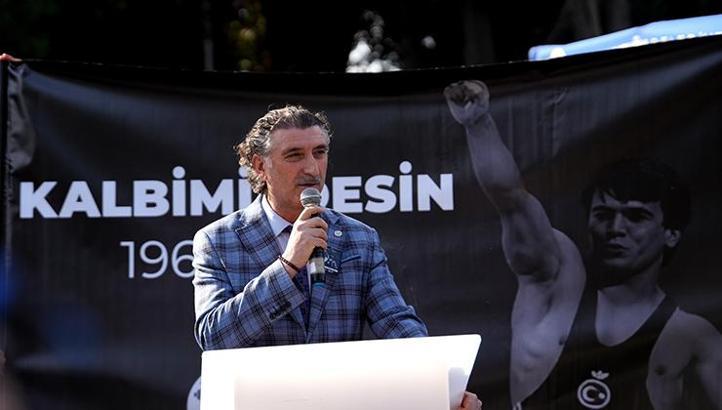 Naim Süleymanoğlu kabri başında anıldı