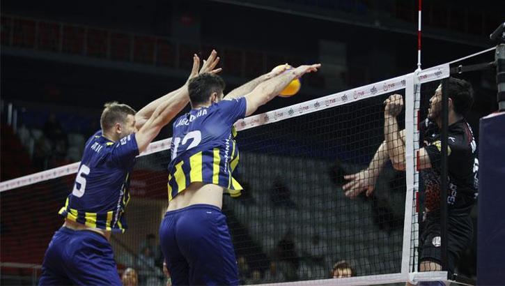 Fenerbahçe evinde İstanbul Gençlik'e mağlup oldu