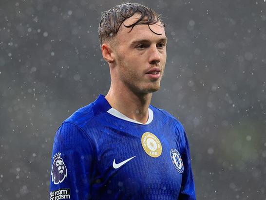 Cole Palmer got injured again: “He slammed his foot in the door.”