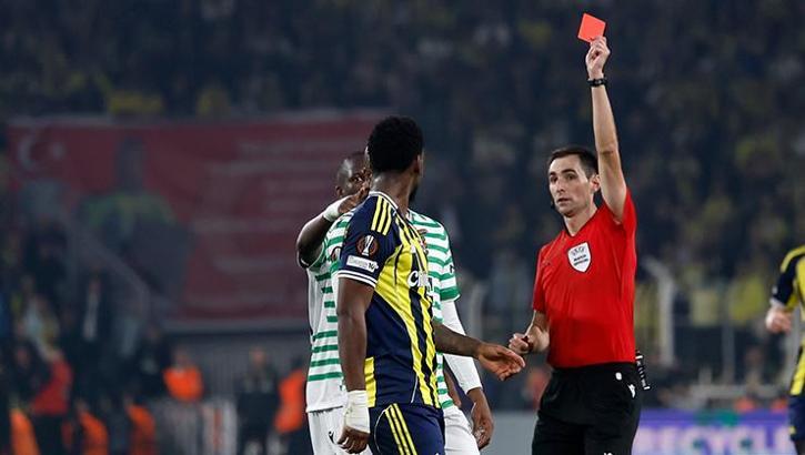 Fenerbahçe'de Jhon Duran kırmızı kart gördü! Son dakikada oyun dışı kaldı