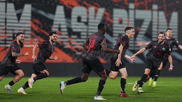 Pendik zirveyi sevdi, galibiyet uzatmada geldi... Pendikspor - Manisa FK maç sonucu 2-0