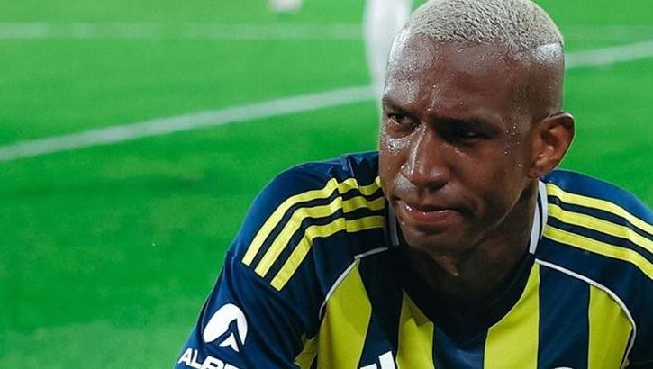 Anderson Talisca reacts strongly