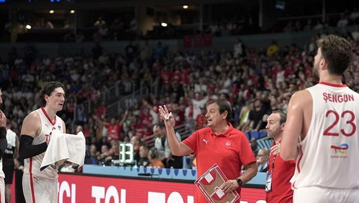 12 Dev Adam'ın 1059. maçı