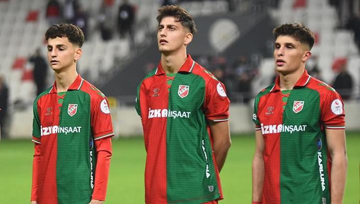 Karşıyaka'nın parlayan yıldızı Adem Yeşilyurt!