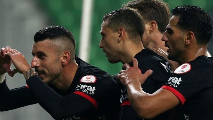 Gençlerbirliği Sakarya'da patlama yaptı! Sakaryaspor - Gençlerbirliği maç sonucu 0-5