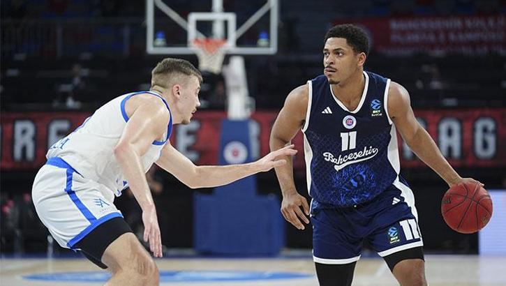 Bahçeşehir Koleji evinde mağlup oldu