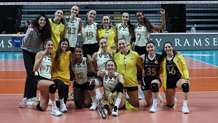 VakıfBank Sultanlar Ligi'nde kazanmaya devam ediyor