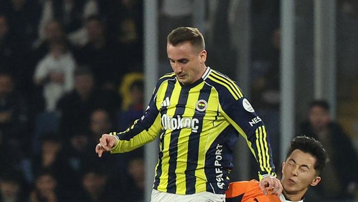 Fenerbahçe'nin yıldız oyuncusu Kerem Aktürkoğlu: 'Taraftardan özür dileriz'