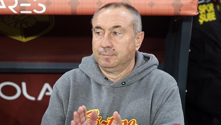 Göztepe Teknik Direktörü Stoilov'dan transfer açıklaması