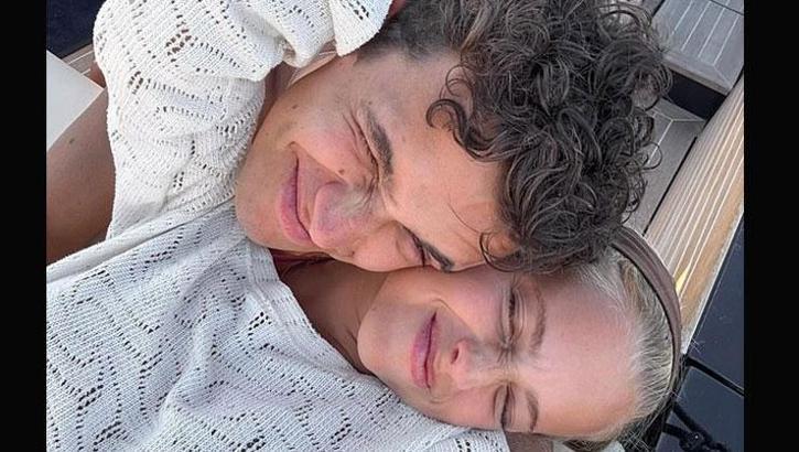 Model Girlfriend Shares Tender Selfie After Norris’s Celebration Night Draws Attention