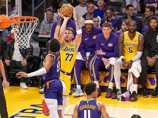 Basketball Positions Explained: Who Does What on the Court