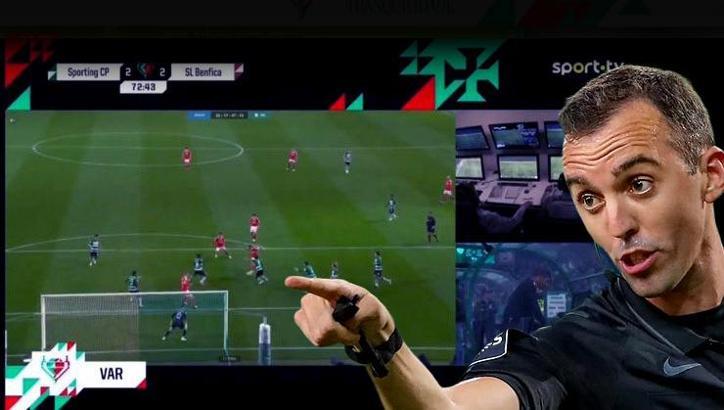 12 minutes of VAR control! Clubs stand up after penalty at 90+16