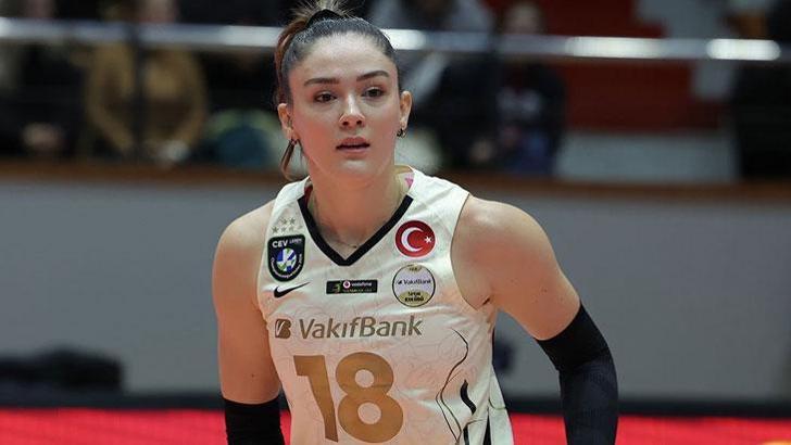 Son şampiyon VakıfBank ligde ilk yarıyı yenilgisiz lider tamamladı