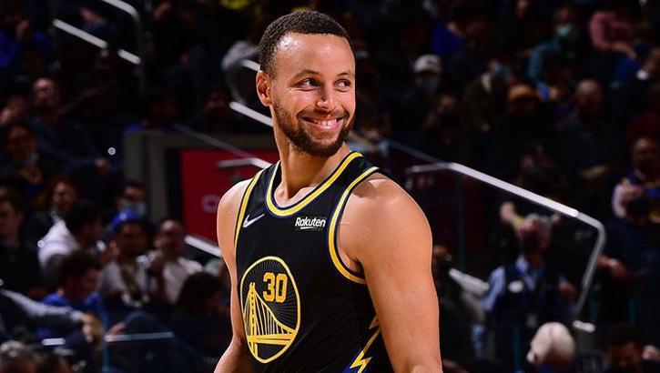 Point Guard Position in Basketball: Complete Guide to Duties & Skills