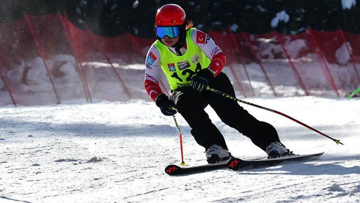 Sıla Kara'dan üç altın; Alp Disiplini FIS Sarıkamış Cup Yarışları sona erdi