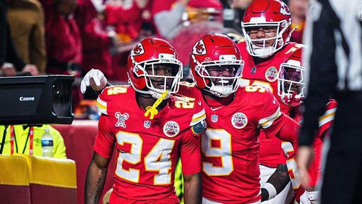 Fallica Reveals His Super 6 Strategy Ahead of Pivotal NFL Week 17