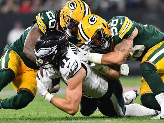Packers Punch Ticket to Playoffs as NFL Postseason Picture Takes Shape