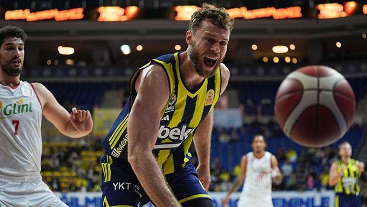 Fenerbahçe Beko, yılı galibiyetle tamamladı!