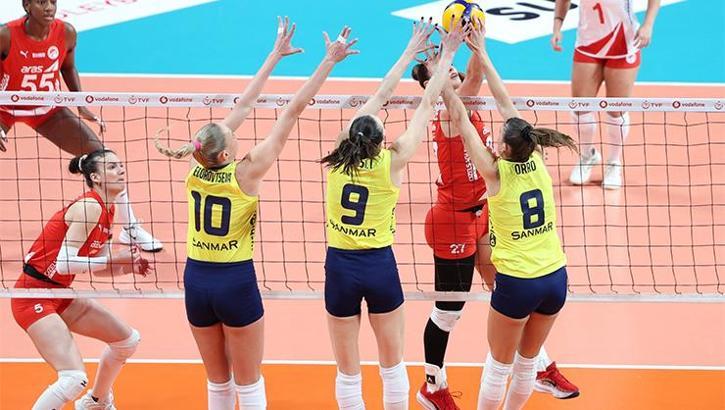 Sultanlar Ligi'nde 14.hafta sonuçları: VakıfBank ve Fenerbahçe kayıpsız