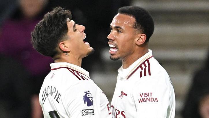 Premier Lig'de Arsenal farkı açıyor