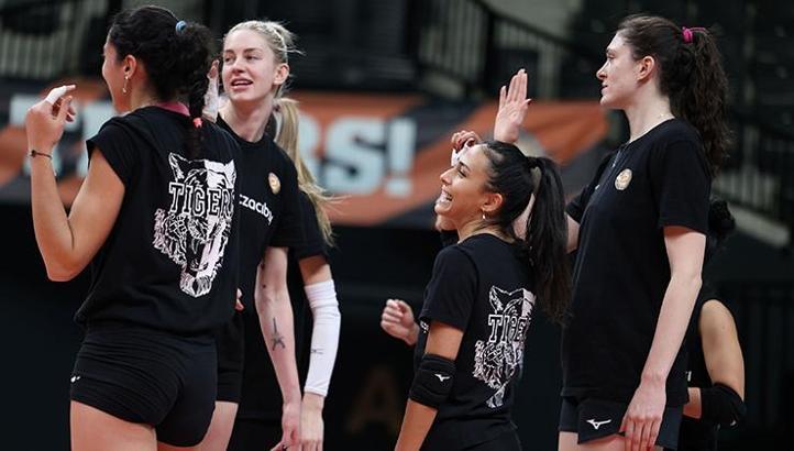 Eczacıbaşı Dynavit, evinde Vero Volley ile karşılaşacak