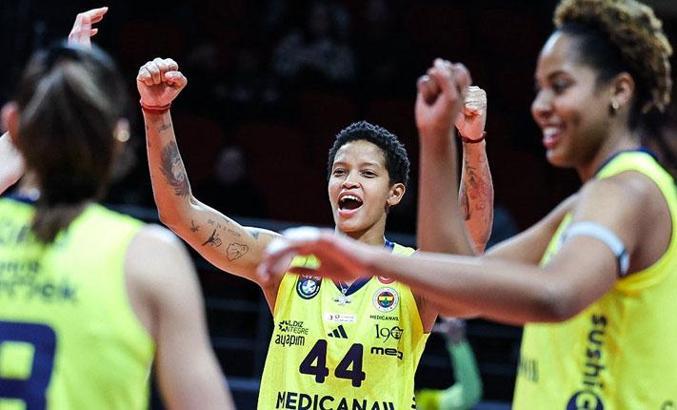 Vodafone Sultanlar Ligi: Beşiktaş - Fenerbahçe Medicana maç sonucu 1-3