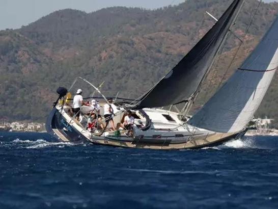 Tragedy Strikes Transatlantic Race as German Yacht Crew Member Perishes Following Mid-Ocean Accident