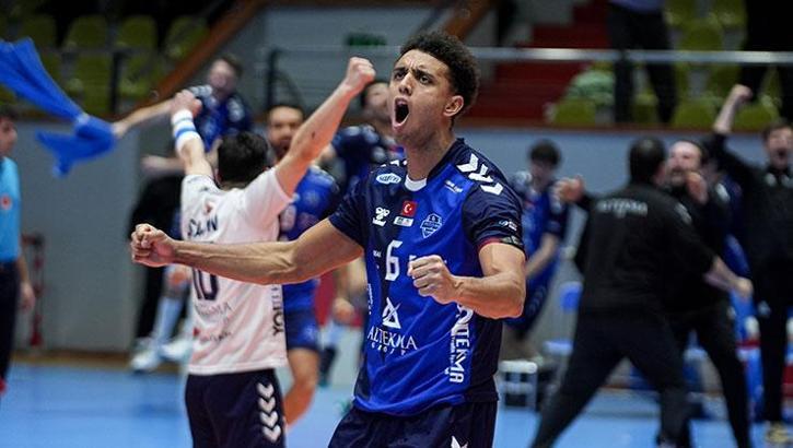 Altekma evinde karar setinde kazandı! Çeyrek finale yükseldi