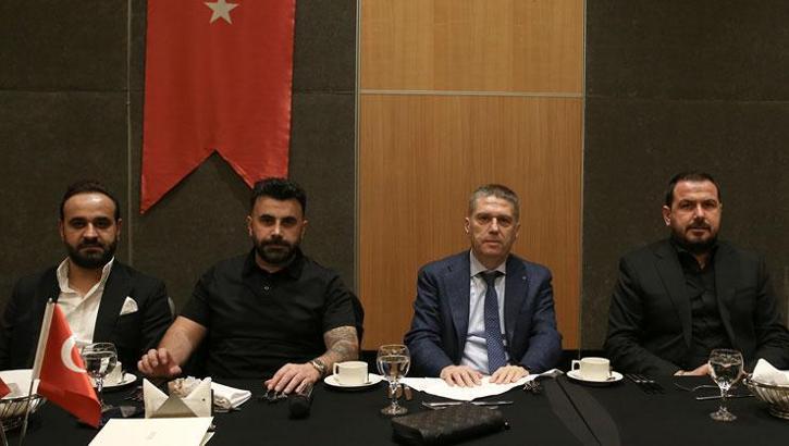 Gençlerbirliği'nde yönetim ve futbolcular yemekte bir araya geldi