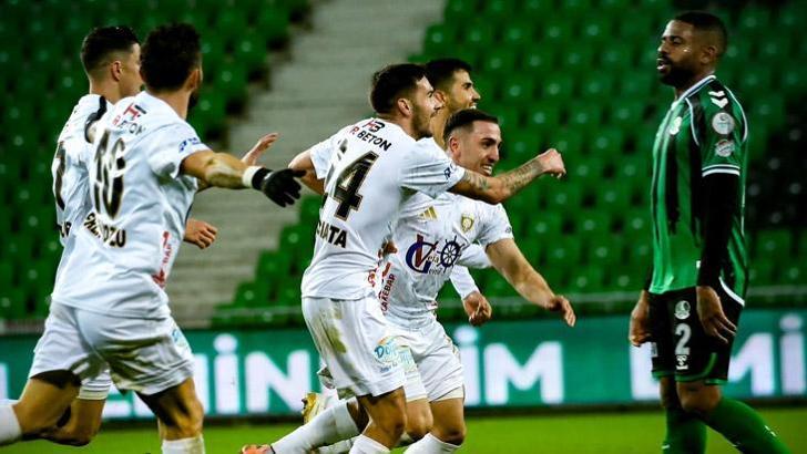 Erzurum kapanışı tek golle yaptı, zirve takibini sürdürdü... Sakaryaspor - Erzurumpor FK maç sonucu 0-1