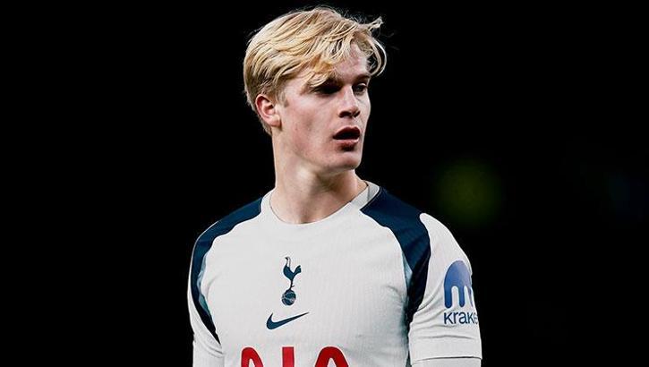 Tottenham'dan rakiplerine net mesaj! 'Bergvall satılık değil'