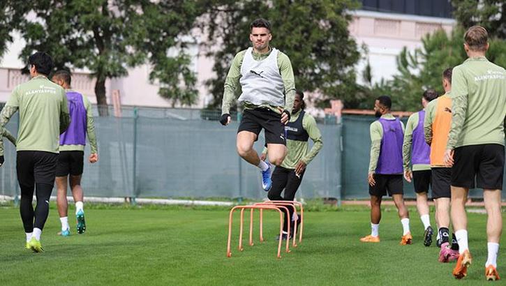 Alanyaspor, Başakşehir maçının hazırlıklarına başladı