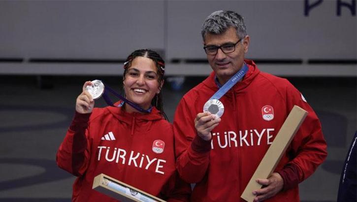 Milli atıcılar Şevval İlayda Tarhan ile Yusuf Dikeç, Avrupa ikincisi